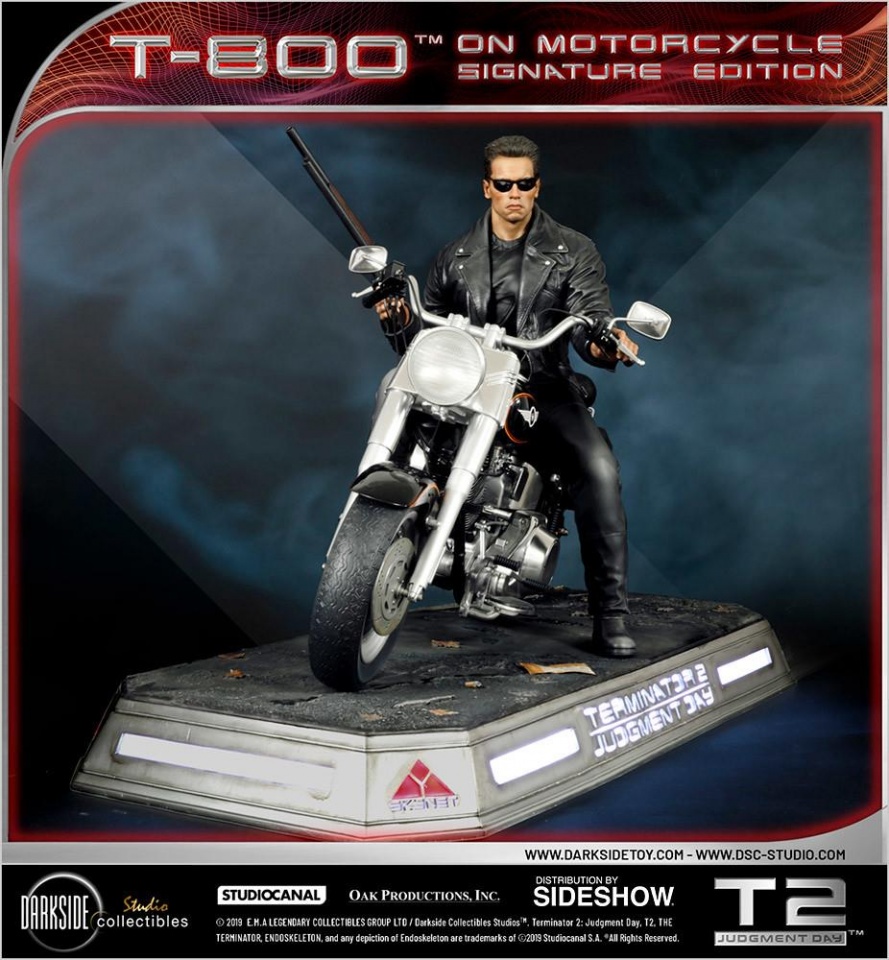DarkSide Collectibles Studio《终结者2：审判日》摩托车上的 T-800 1/4 雕像