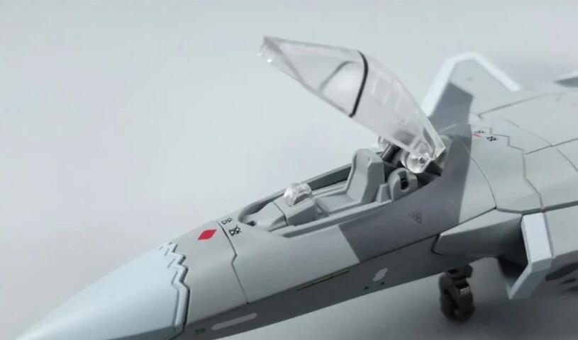国产变形玩具,歼20战机模型，模型价格高达899元，是否值得购买